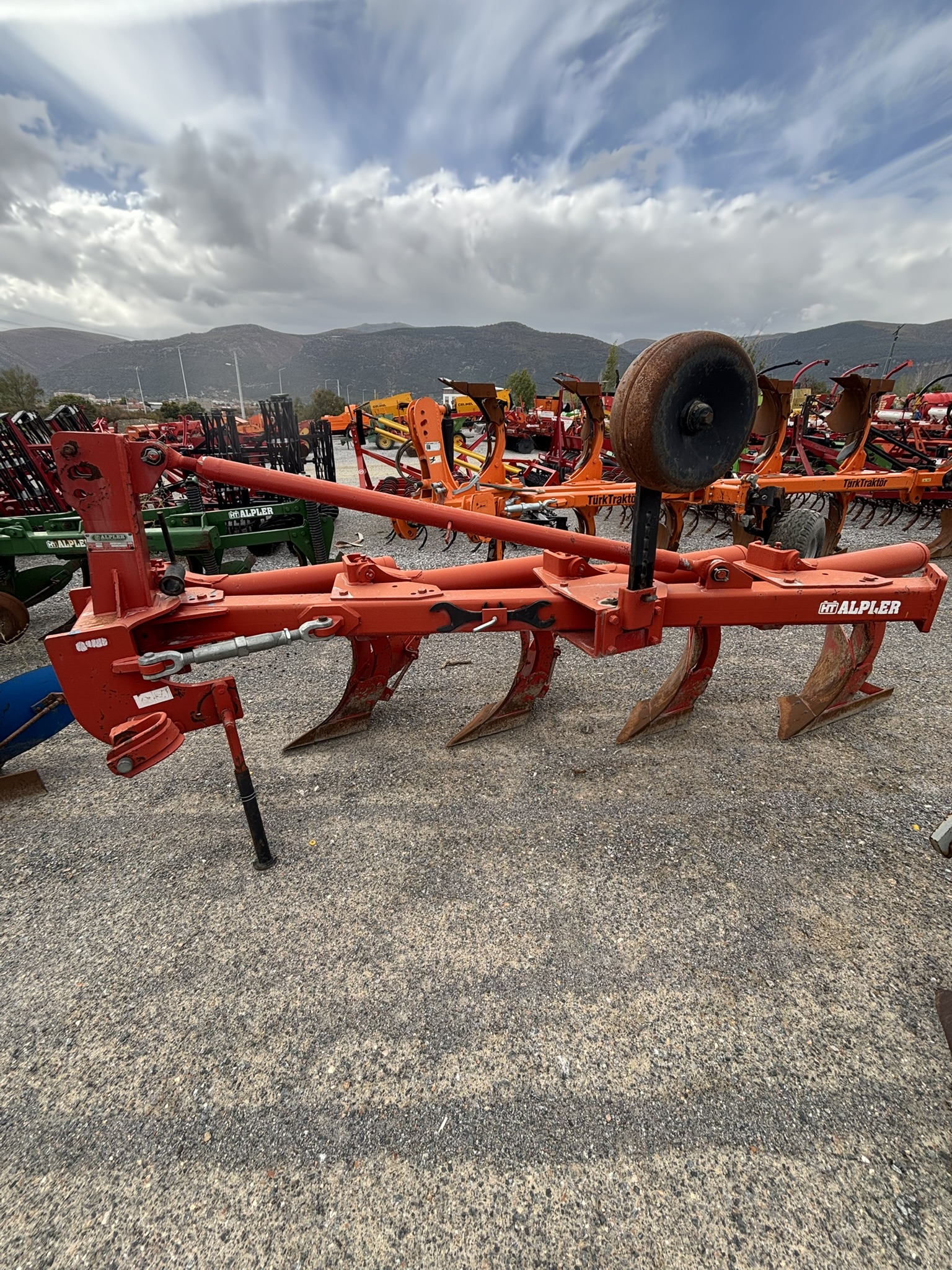 Alpler 2017 model 4'lü 12'li yaylı otomatik pulluk