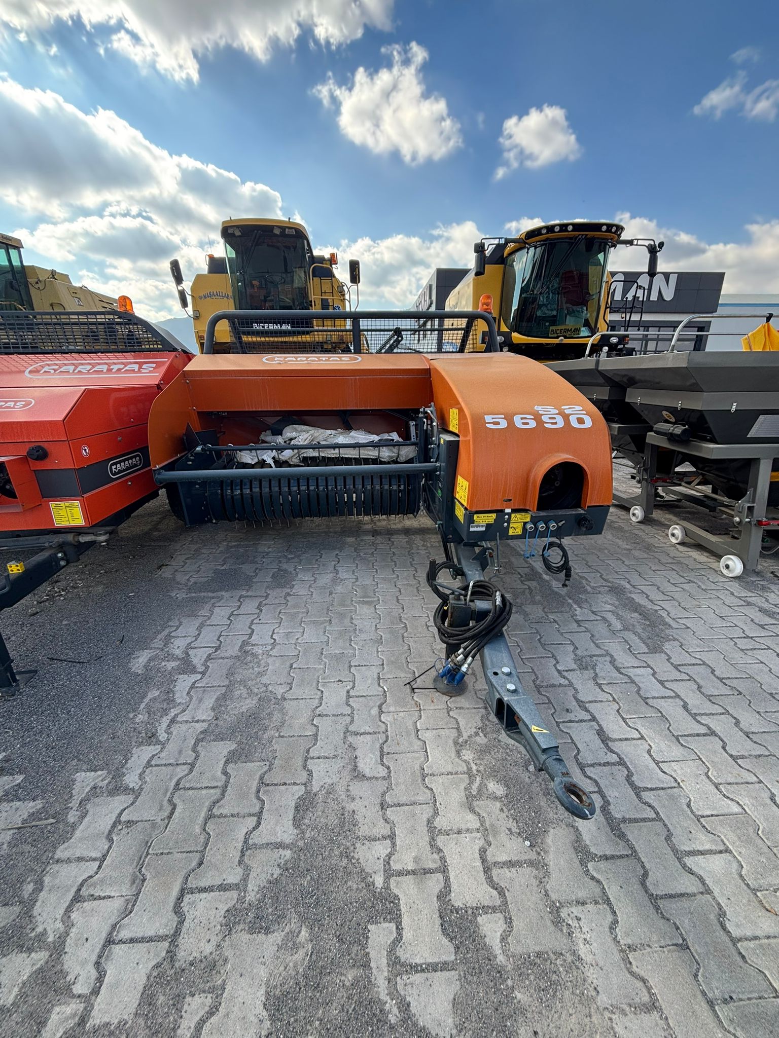 Karataş 5690 s2 2 İpli Haşbaysız Balya Makinesi